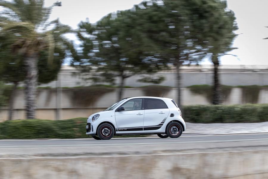 Smart EQ ForFour Edition One (W453) 2020 года  (WW) (фото 16 из 59)